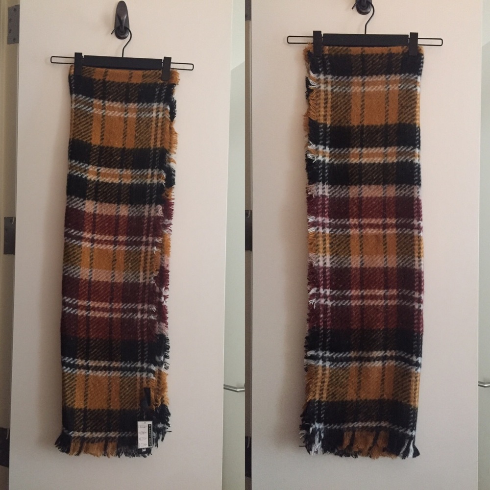 Steve Madden plaid scarf - SOLD